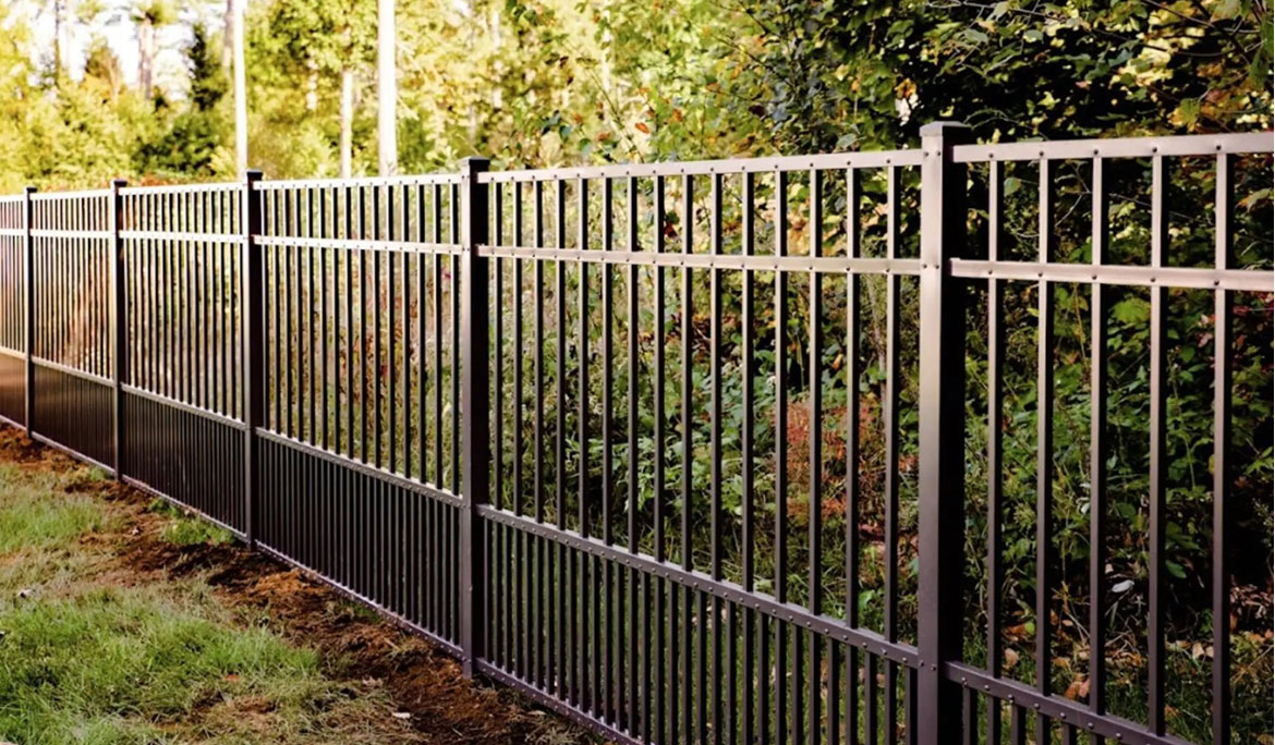 aluminum fences and gates