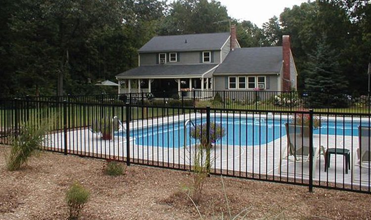 How to Request a Free Quote for Aluminum Fence Panels Installation
