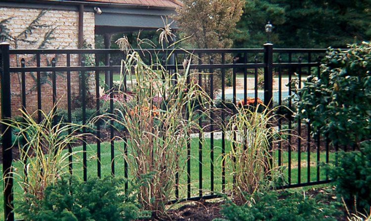 Aluminum Fence Installation Quotes: What to Know before You Request one