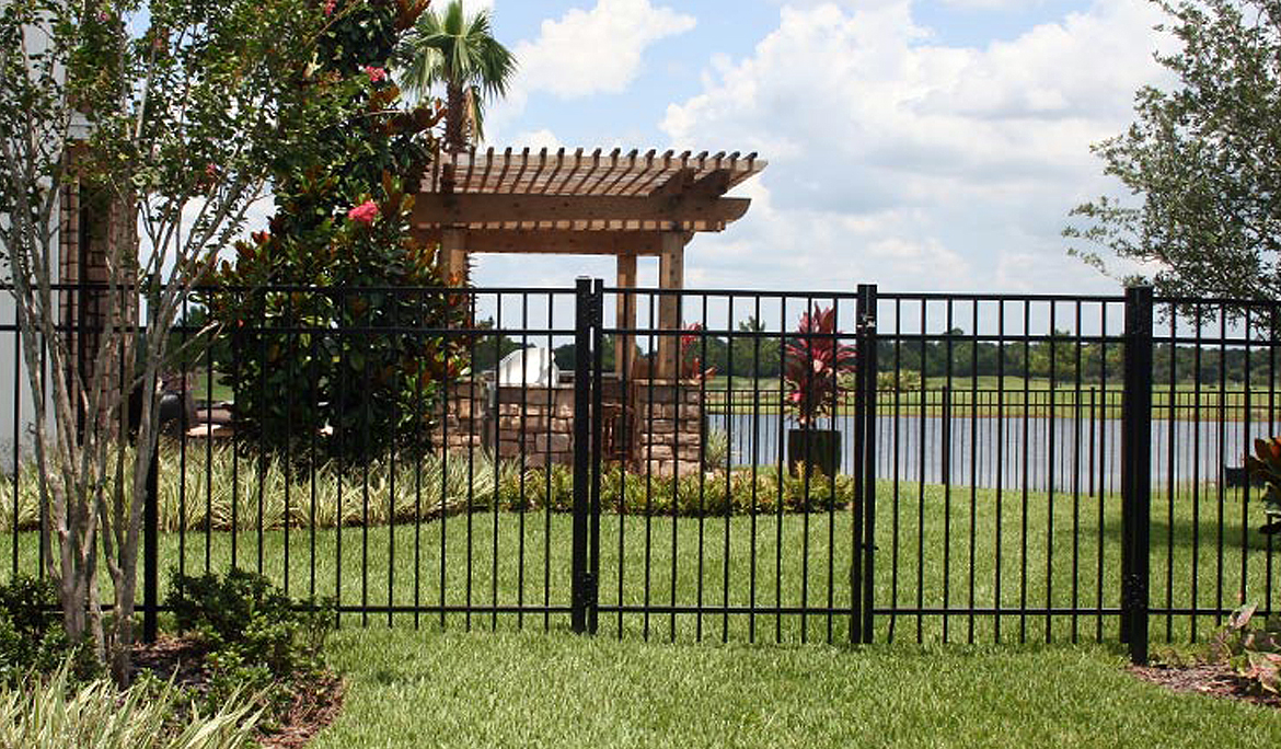 What Are the Best Ways to Reduce the Cost of Aluminum Fence Panel Installation?